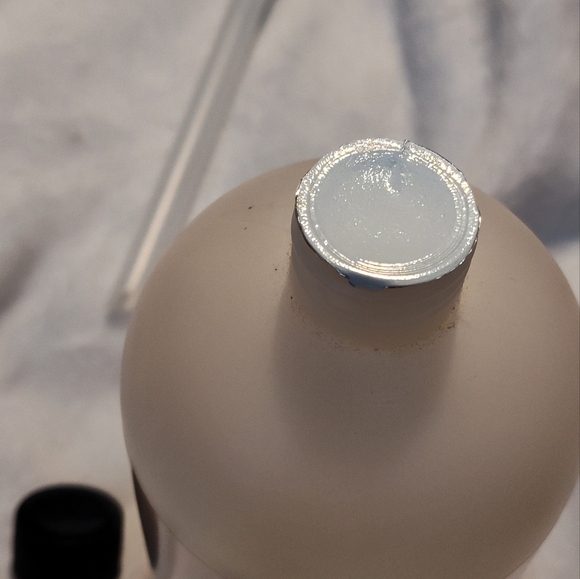 NWT!! Philosophy Baby Grace Olive Oil Body Scrub 32oz (NO PUMP) - Picture 3 of 7